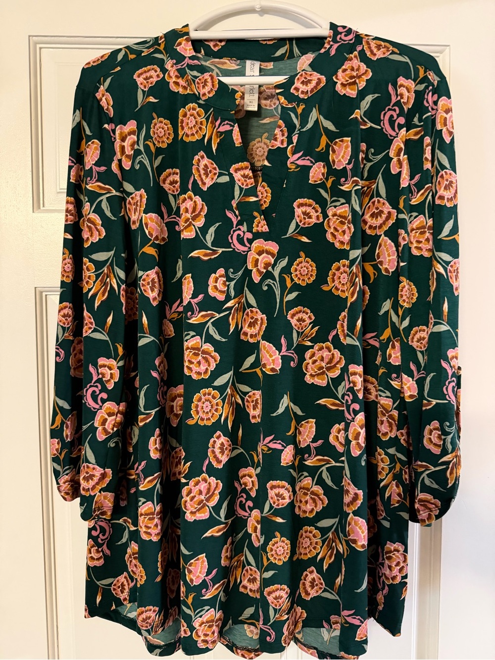 Dear Scarlett Green Floral Long-Sleeve Tunic with Pink and Tan Blooms